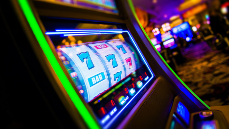 Online Slots Versus Land-Based Slots